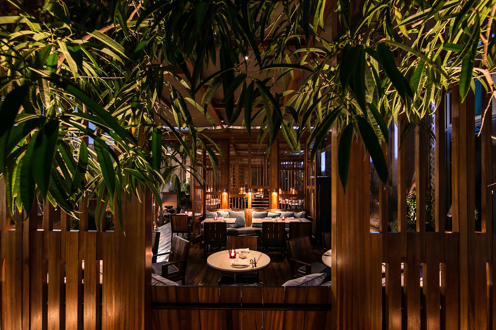 Hakkasan Abu Dhabi bar interior