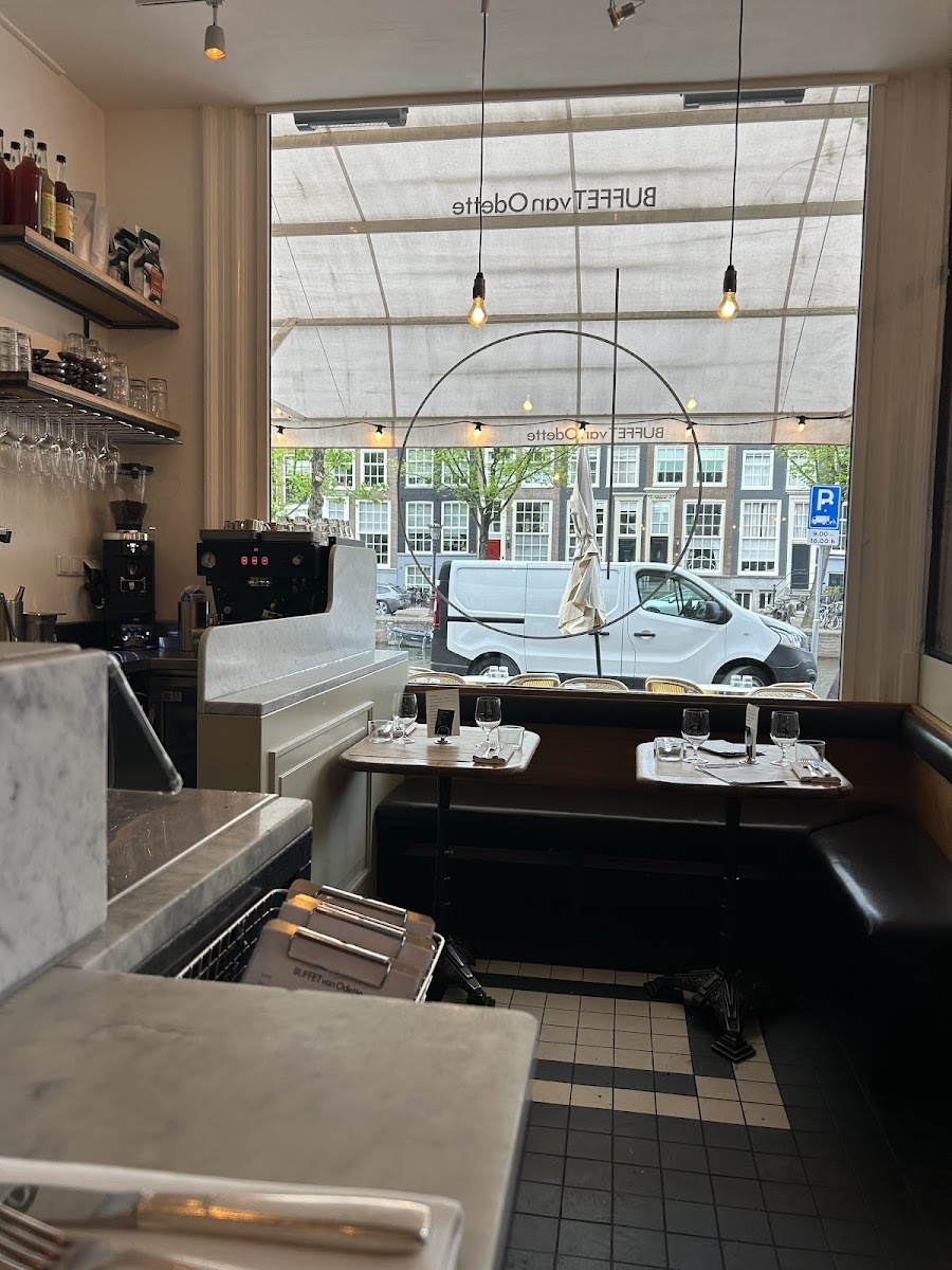 Buffet van Odette, Amsterdam