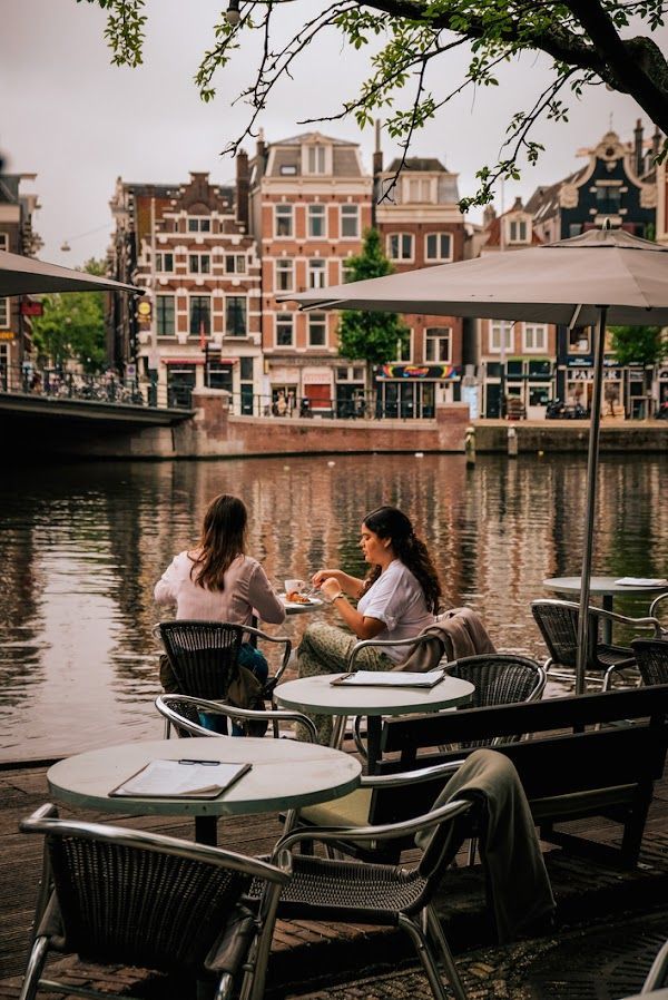Cafe Brecht