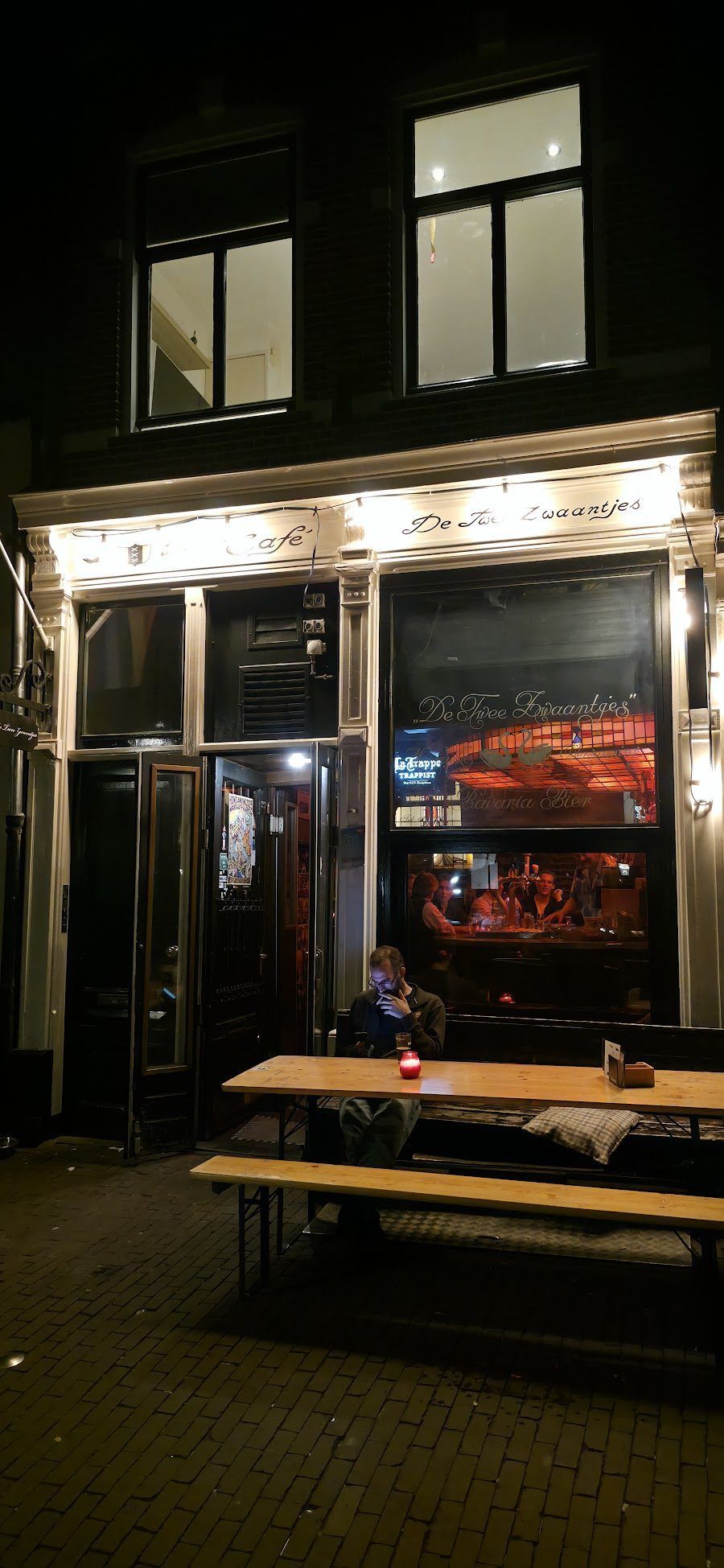 De Twee Zwaantjes, Amsterdam