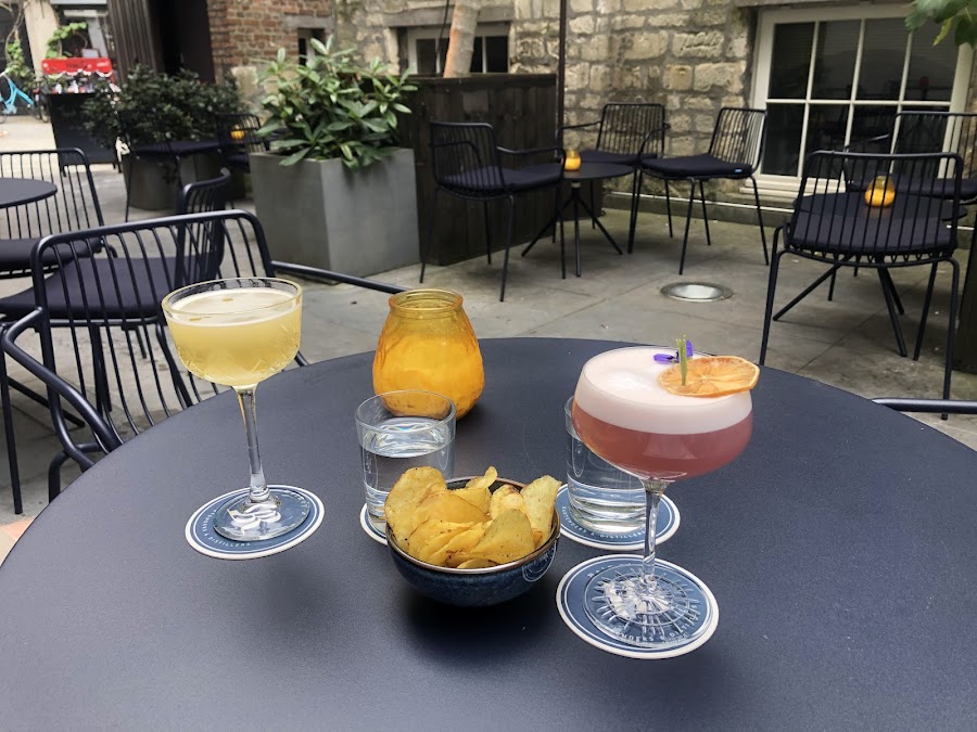 Cocktails at Nine, Antwerp