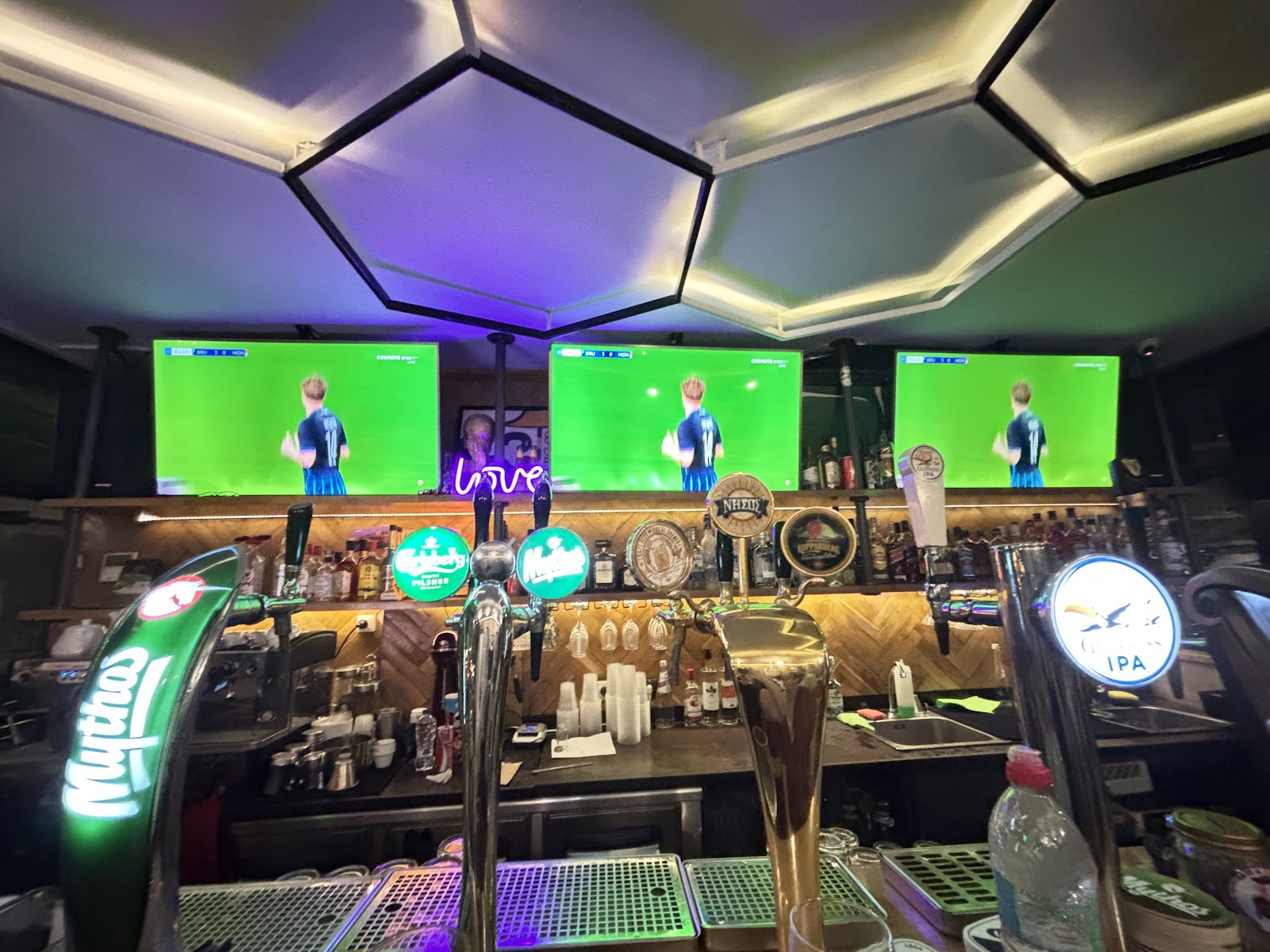 Athens Sports Bar, Athens