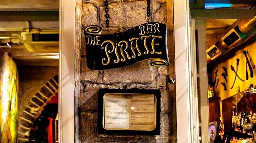 Bar Pirates, Athens