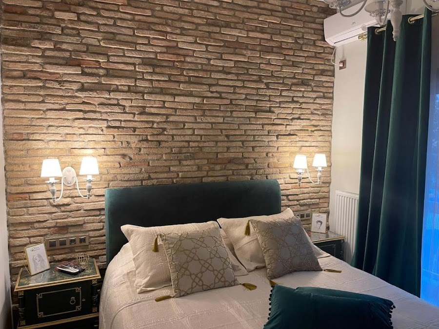 Brick House, Athens