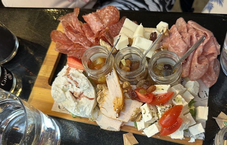 Cinque Wine Bar, Athens
