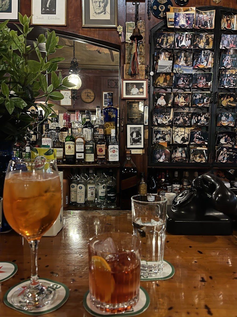 Galaxidi Cocktail Bar, Athens