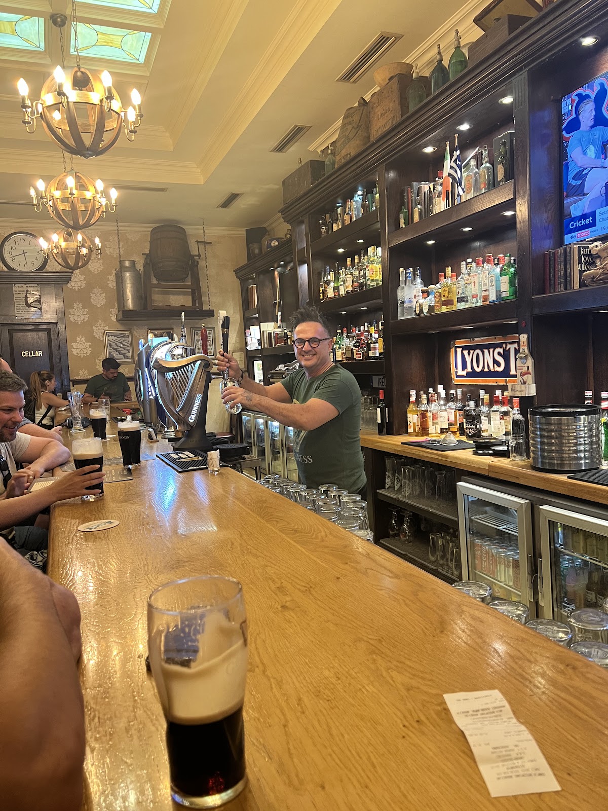 James Joyce Irish Pub, Athens