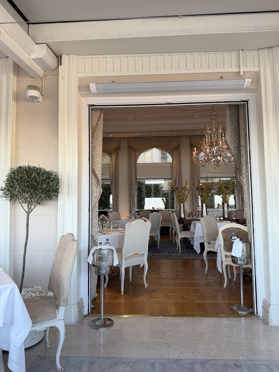 Tudor Hall at King George, Athens