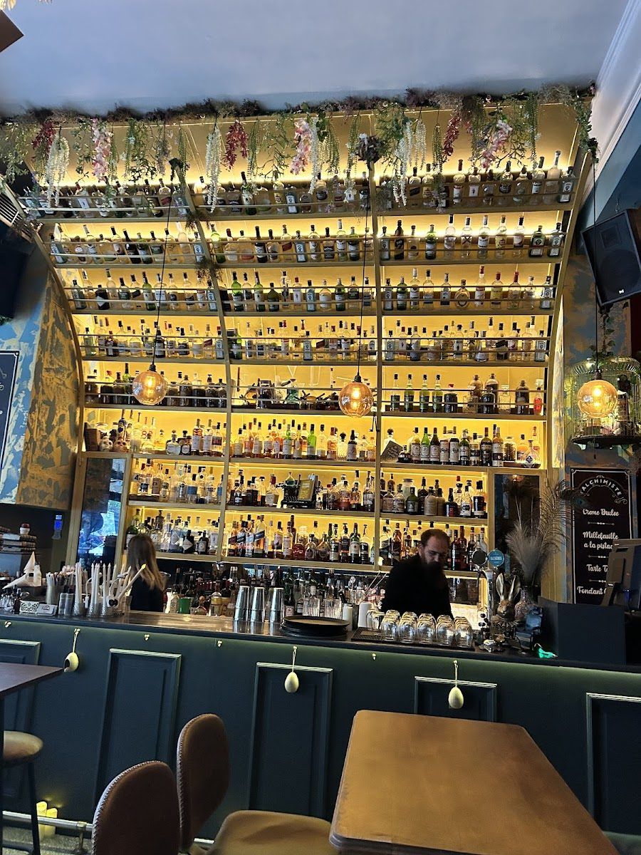 The Gin Joint, Athens