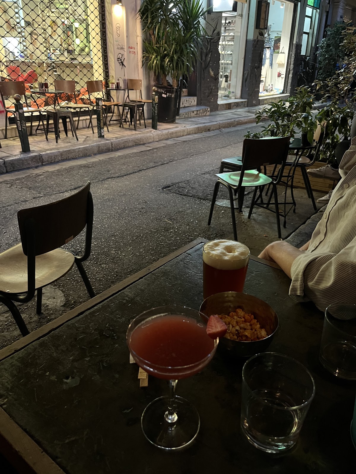 Tranzistor, Athens