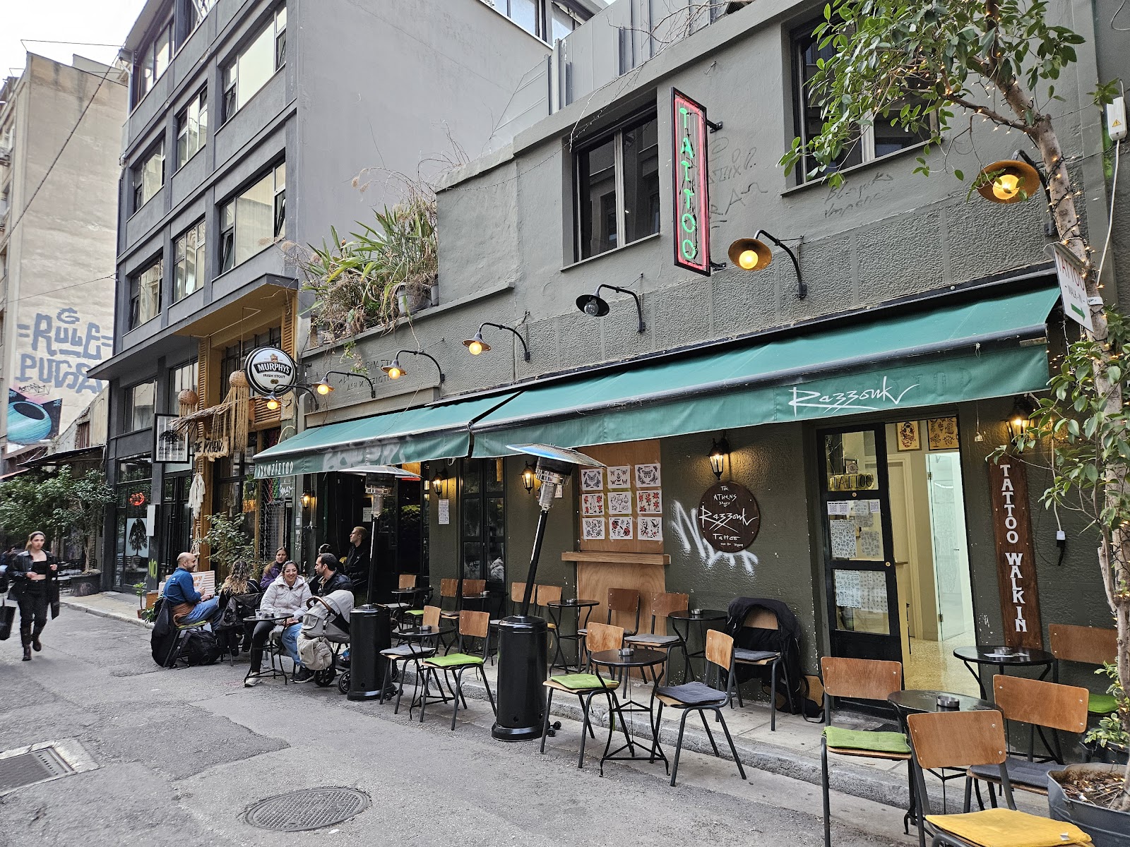 Tranzistor, Athens