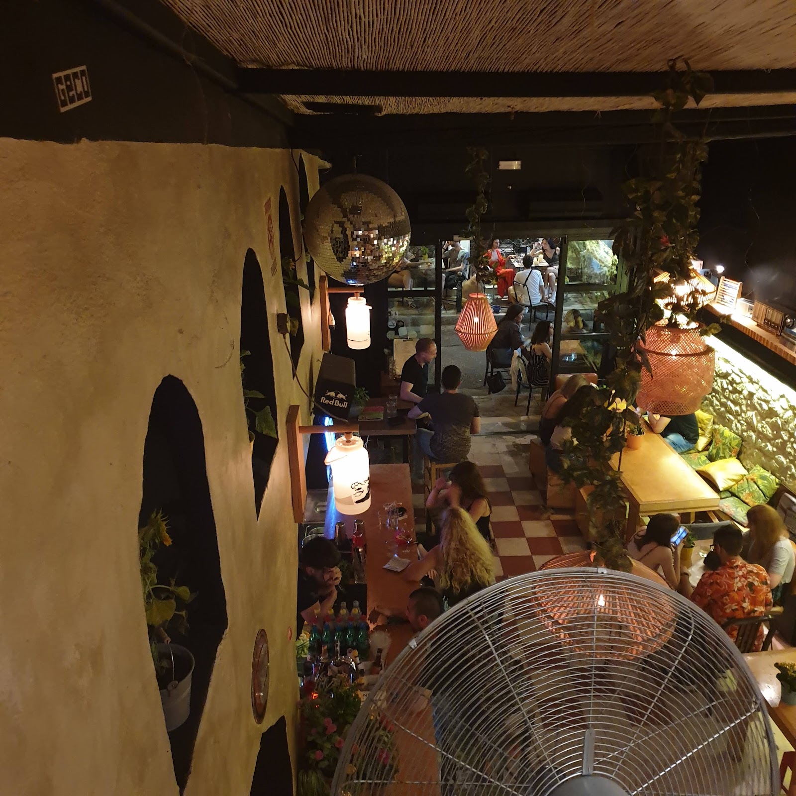 Tranzistor, Athens