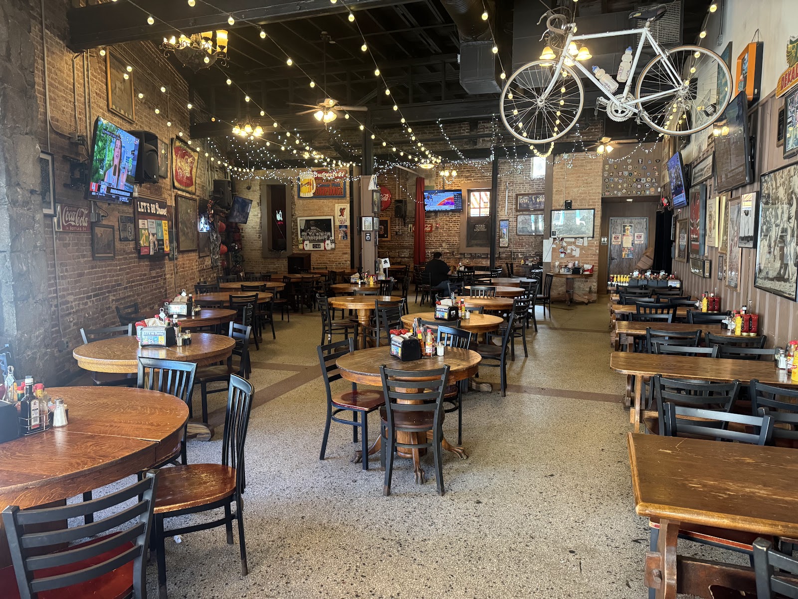 Manuel's Tavern, Atlanta