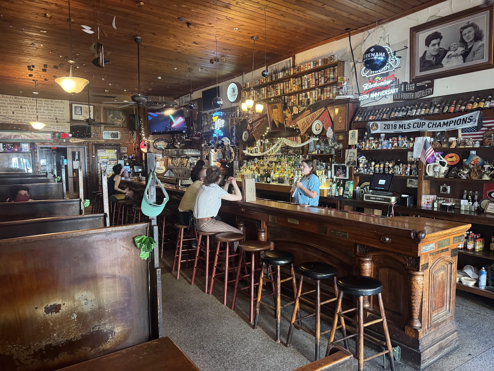 Manuel's Tavern, Atlanta