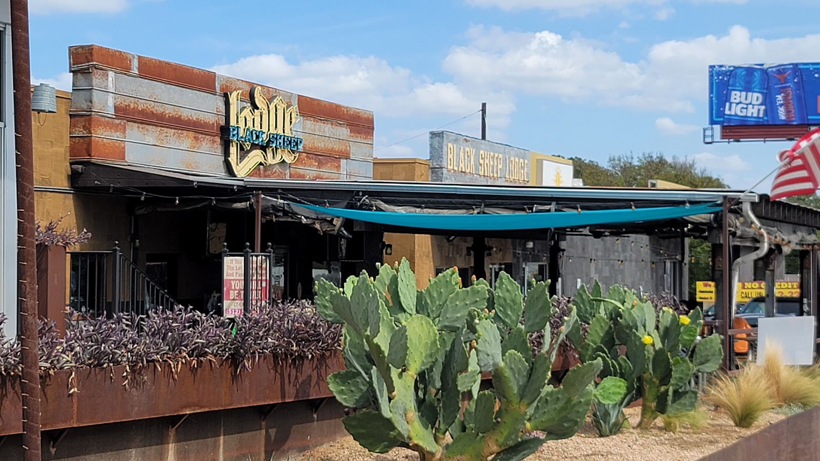 Black Sheep Lodge bar and front patio on South Lamar, Austin