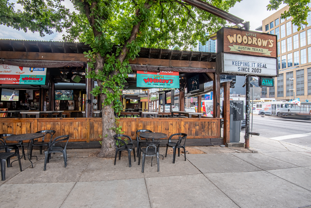 Little Woodrow's West 6th icehouse bar and patio, downtown Austin