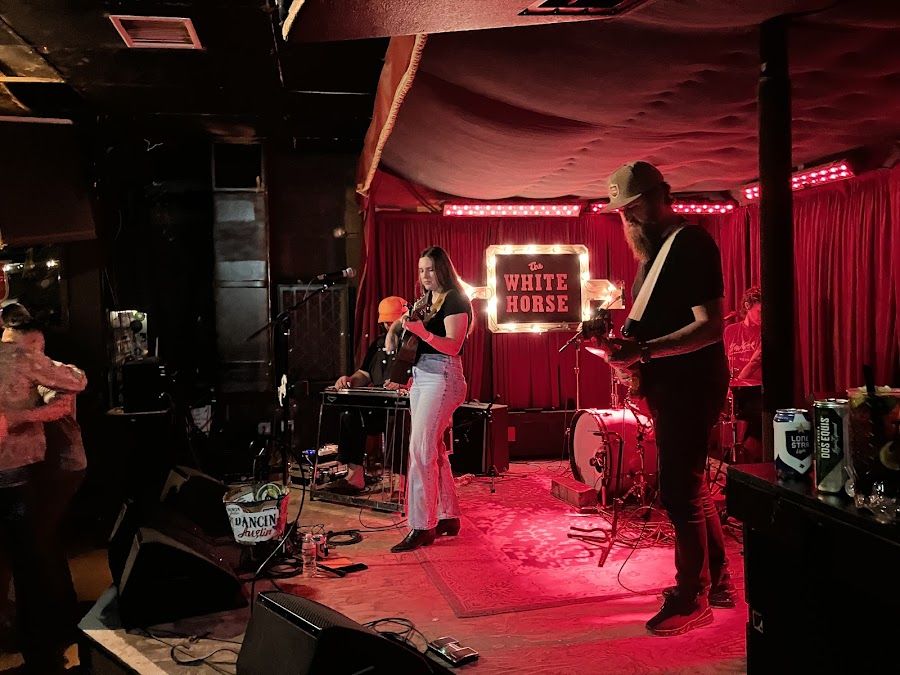 The White Horse, Austin