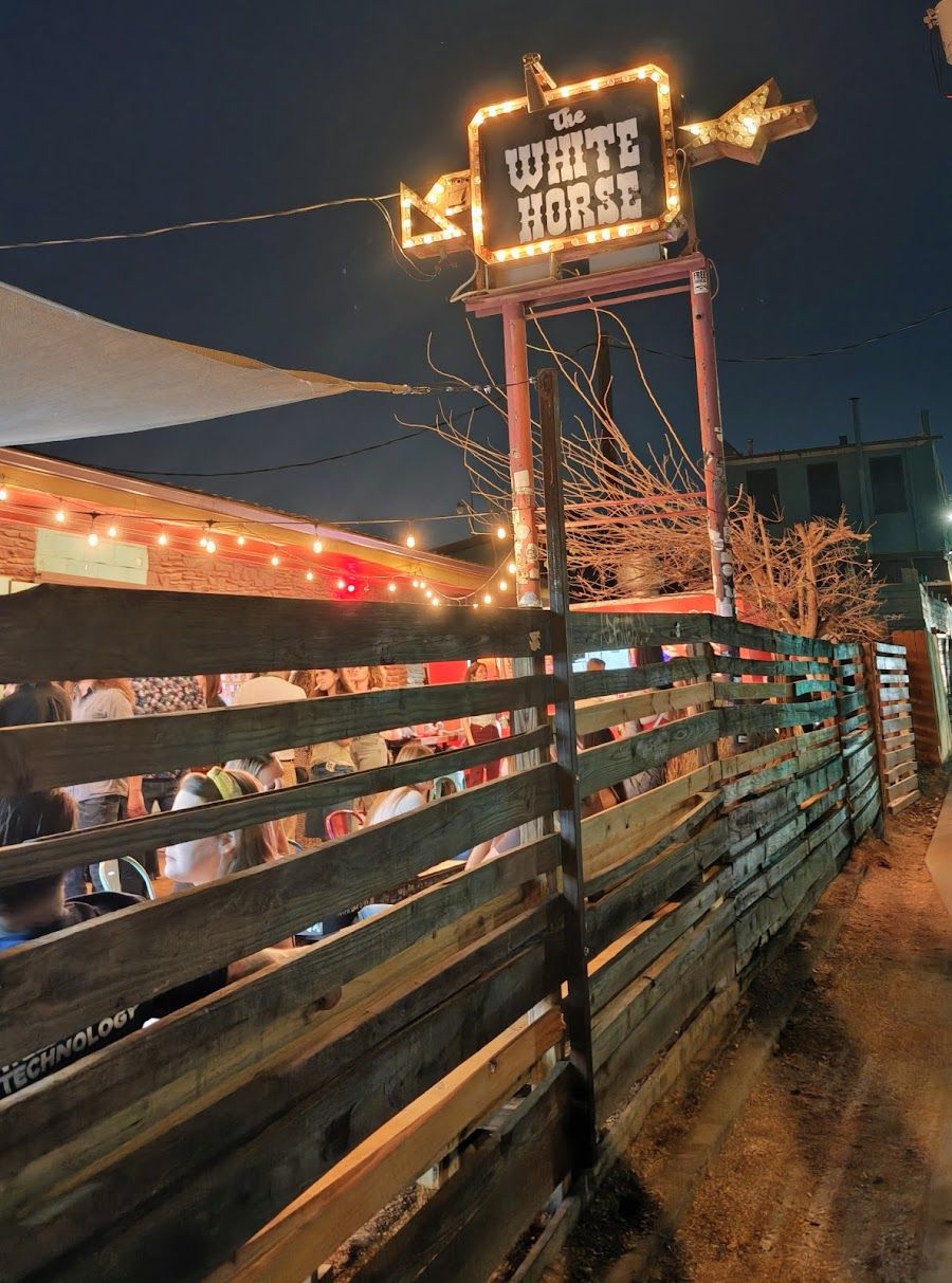 The White Horse, Austin