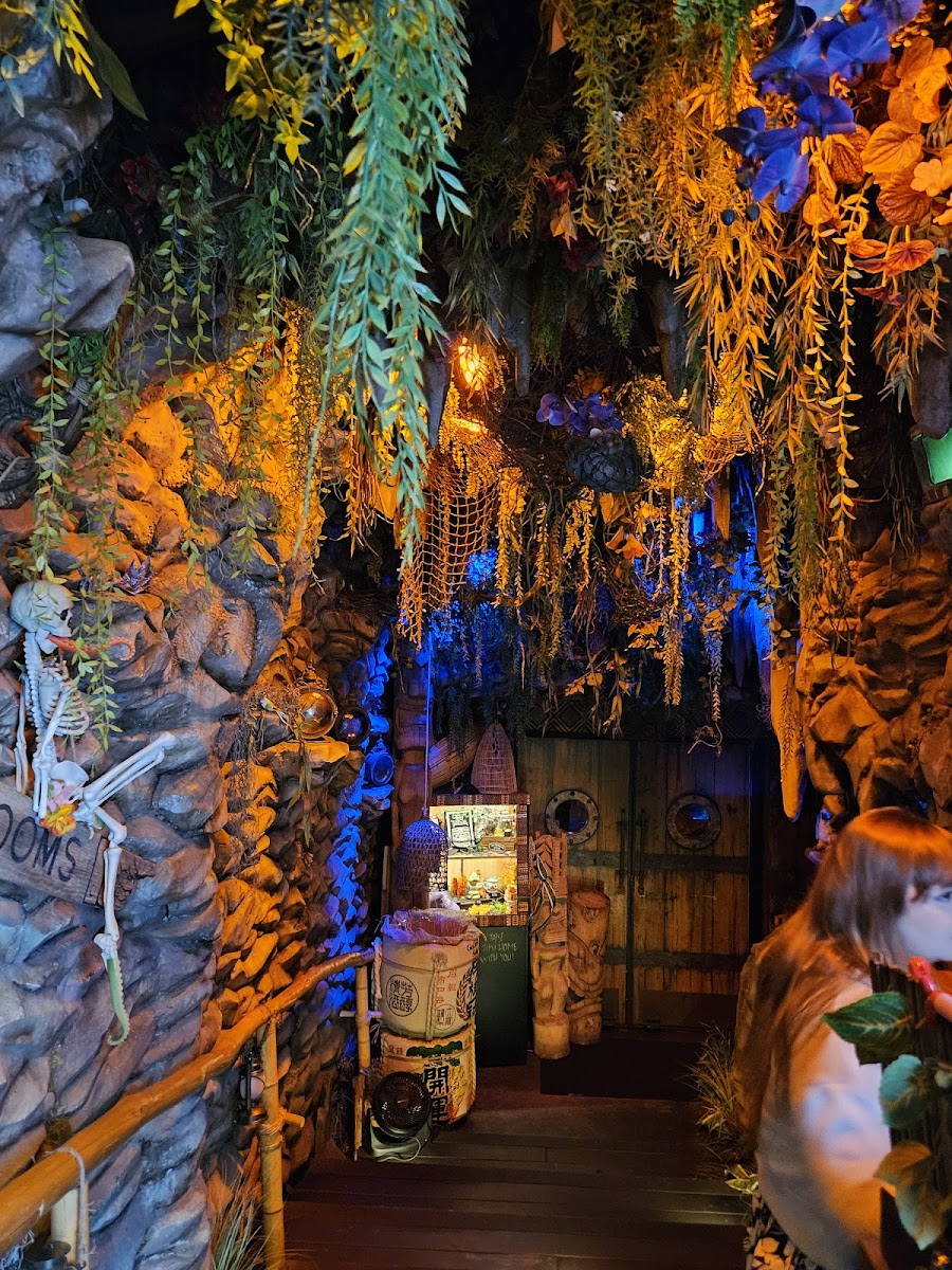 Tiki Tatsu-Ya, Austin
