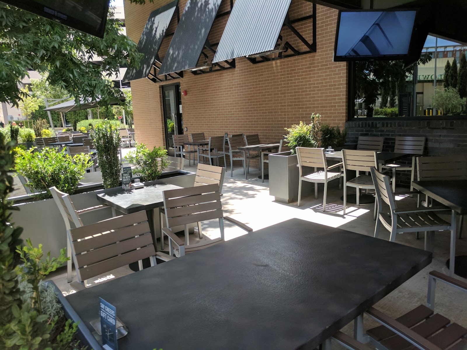 Yard House draft beer wall and sports screens, Domain Northside Austin