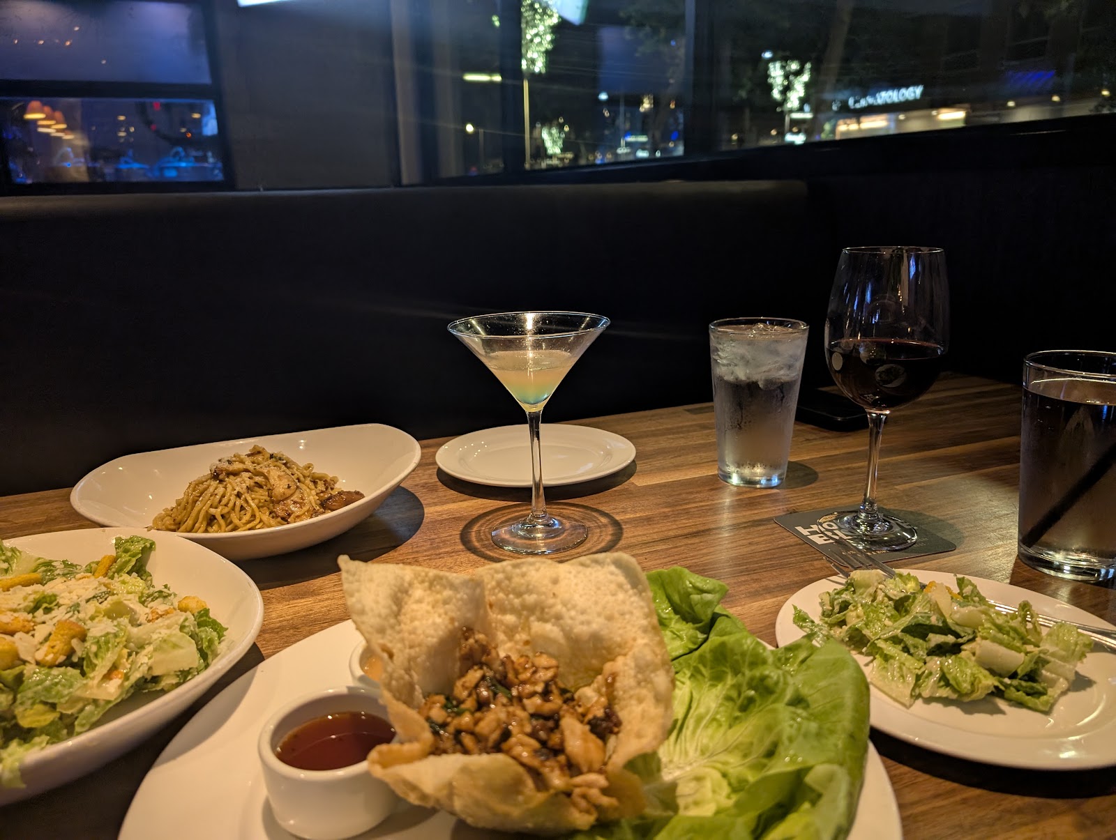 Yard House, Austin