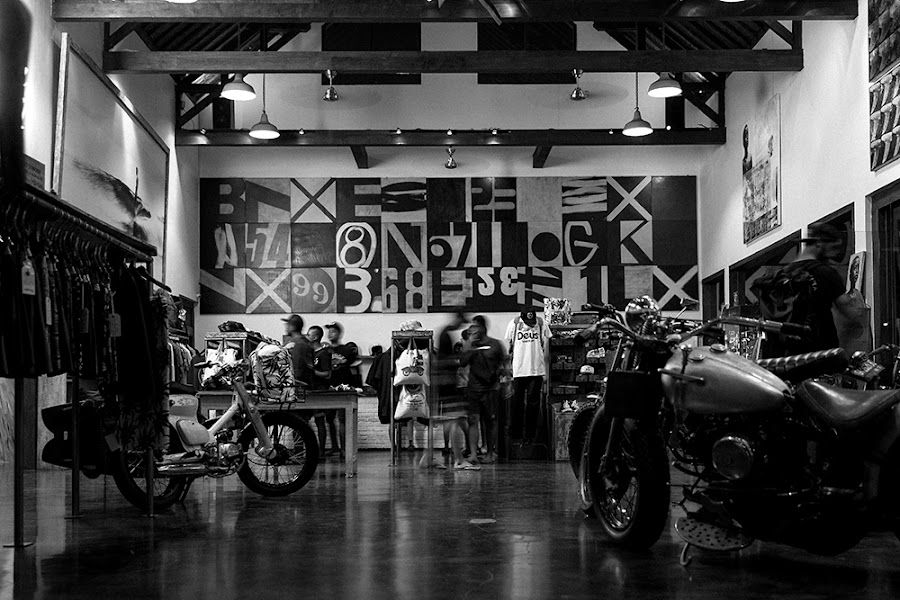 Deus Ex Machina, Bali