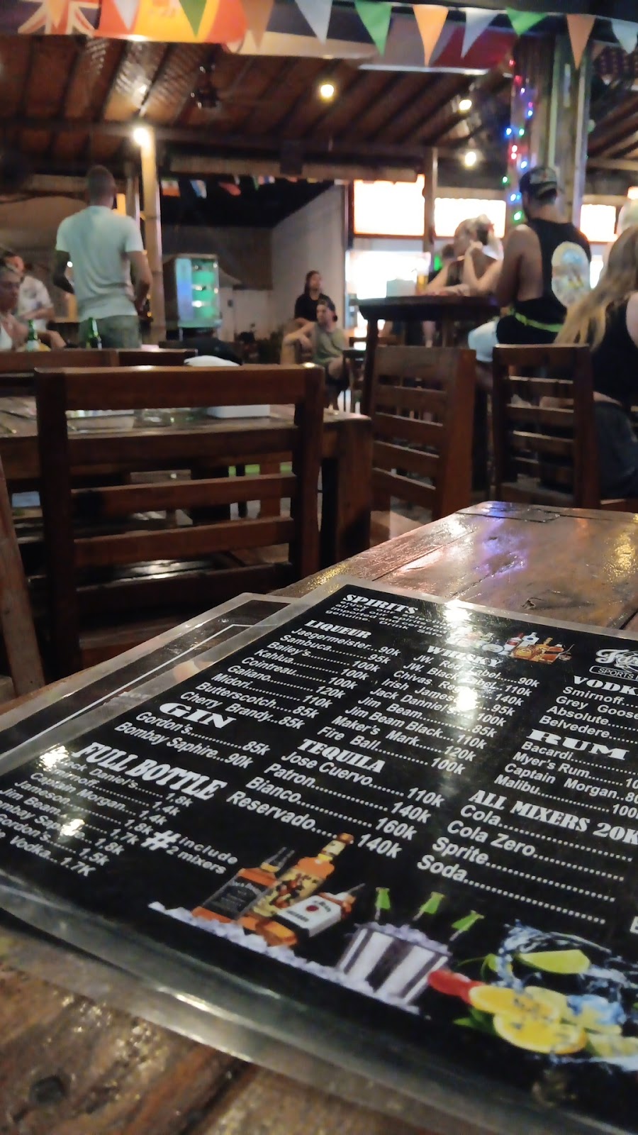 Faraway Sports Bar &amp; Grill, Bali