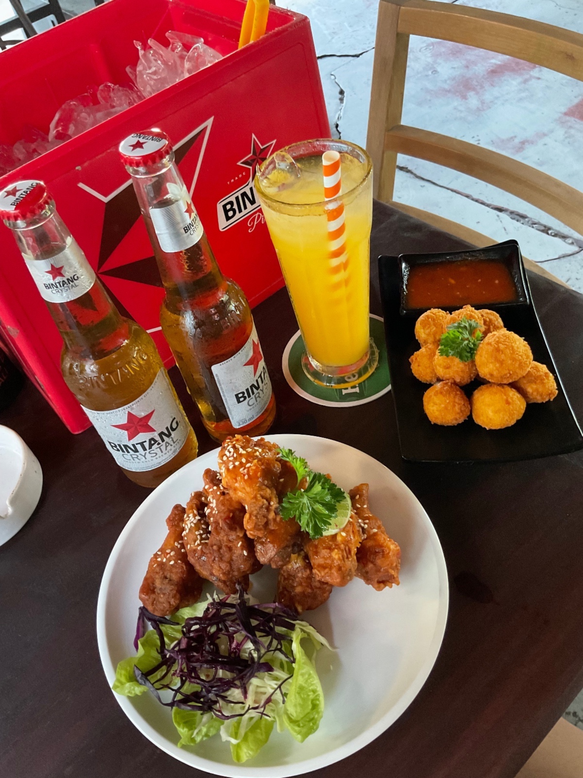 James Cook Sports Bar, Bali