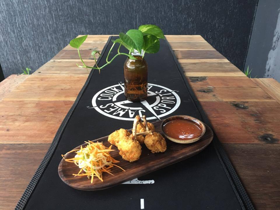 James Cook Sports Bar, Bali
