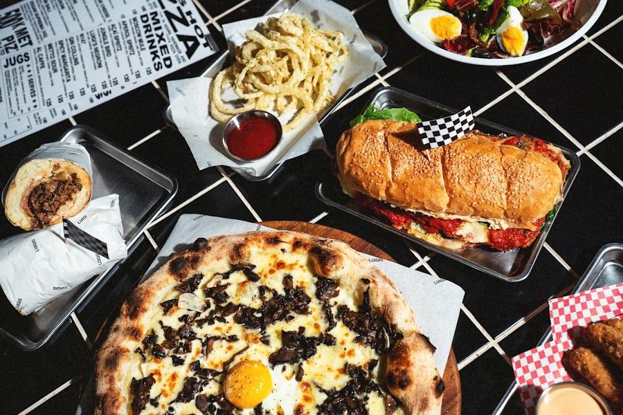 Luigi's Hot Pizza Bar, Bali