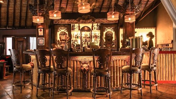 Merah Putih Bar