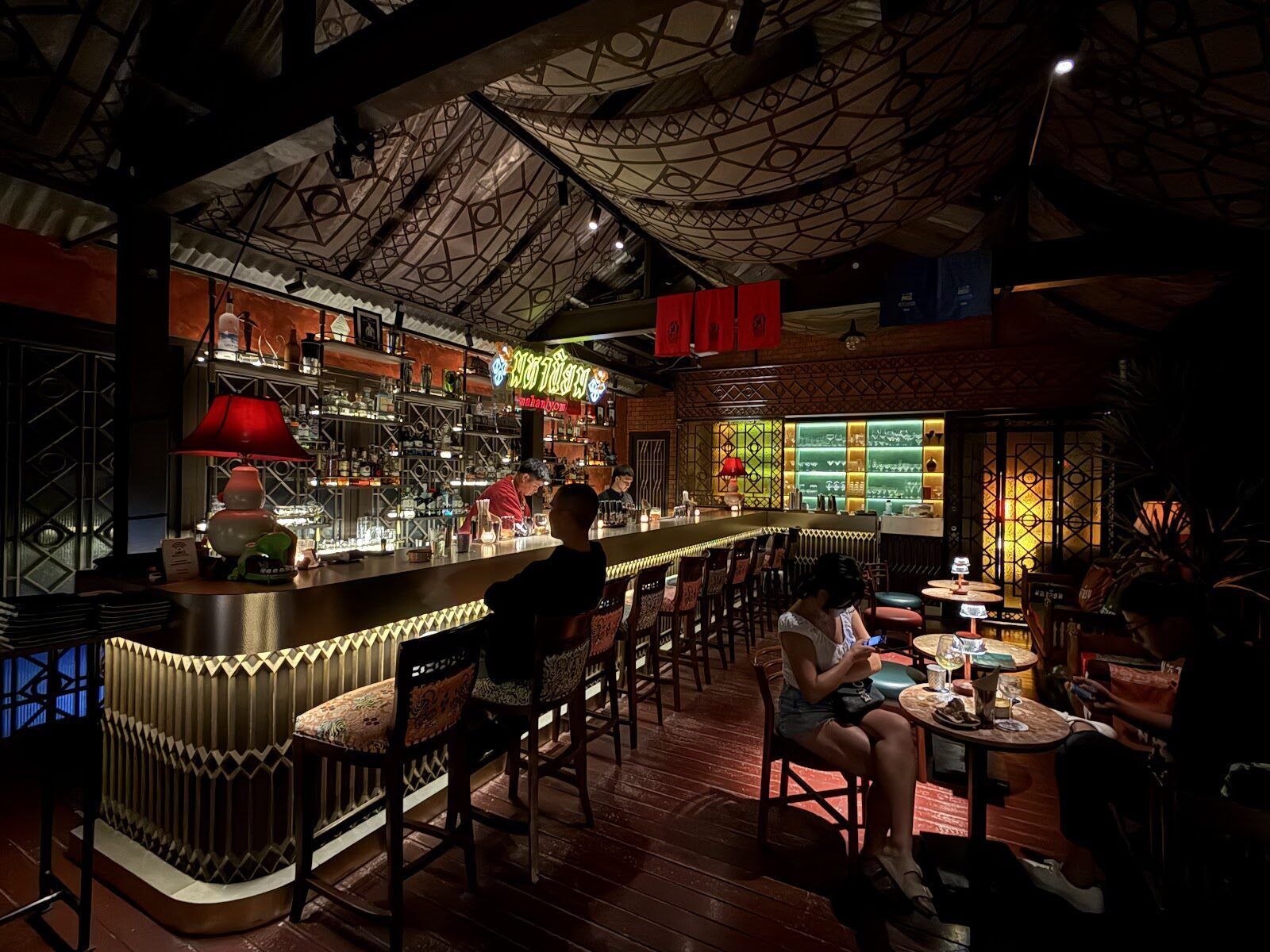Mahaniyom in Bangkok