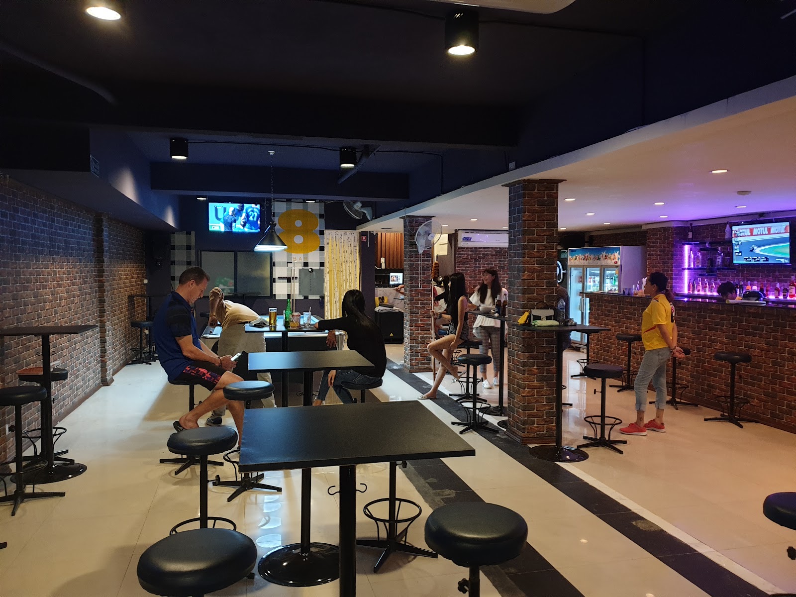 Number 8 Bar, Bangkok