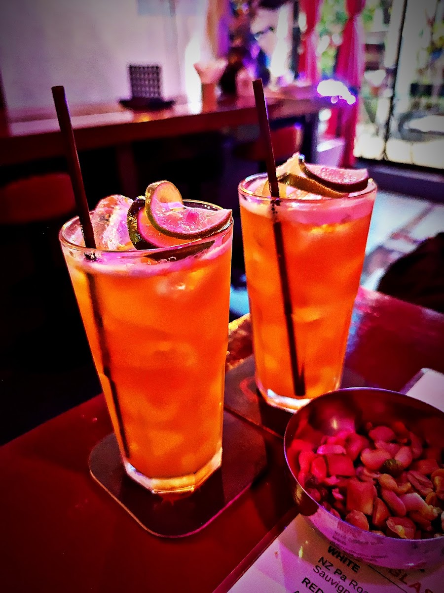 Q&amp;A Bar, Bangkok