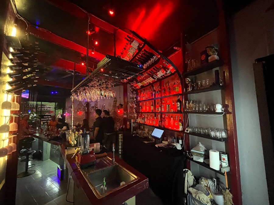 Q&amp;A Bar, Bangkok