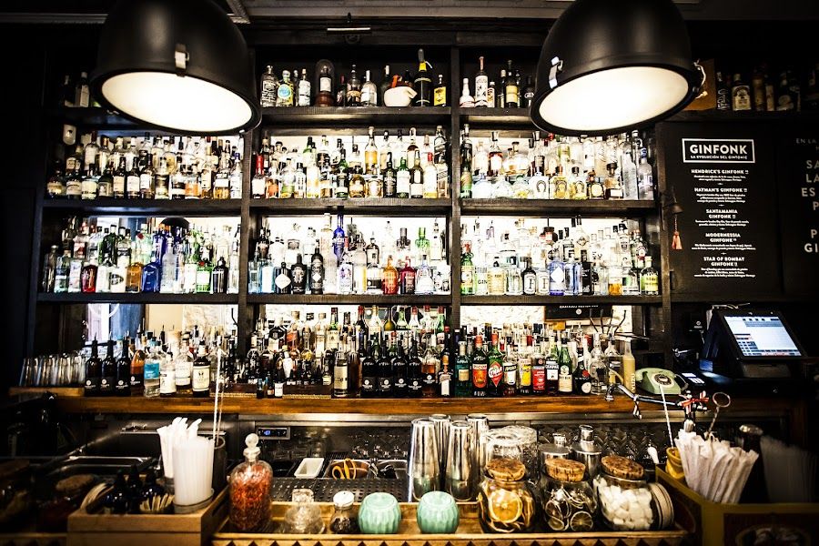 The bar at Bobby Gin in Gracia