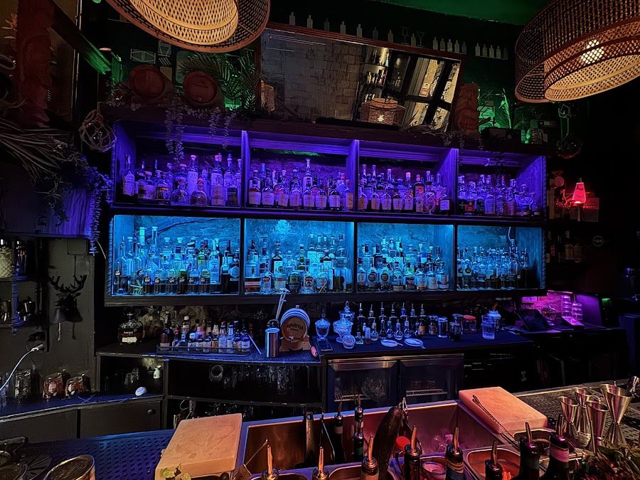 Collage Art &amp; Cocktail, Barcelona