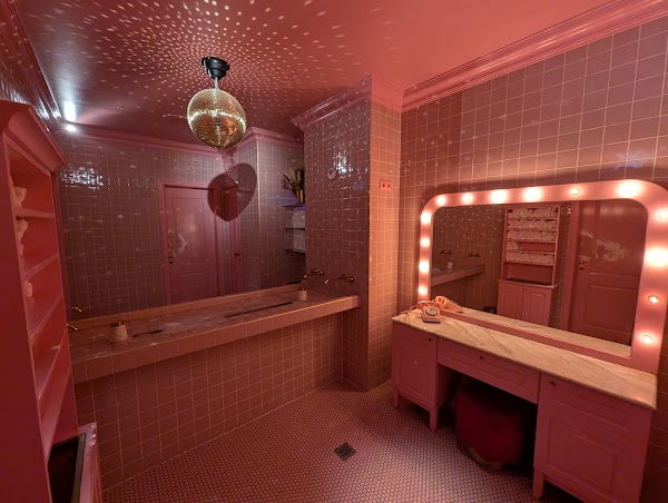 Bellboy Bar in Berlin