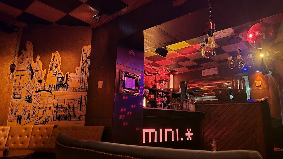 Minibar Tag und Nacht, Berlin