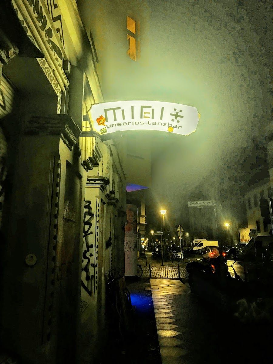 Minibar Tag und Nacht, Berlin