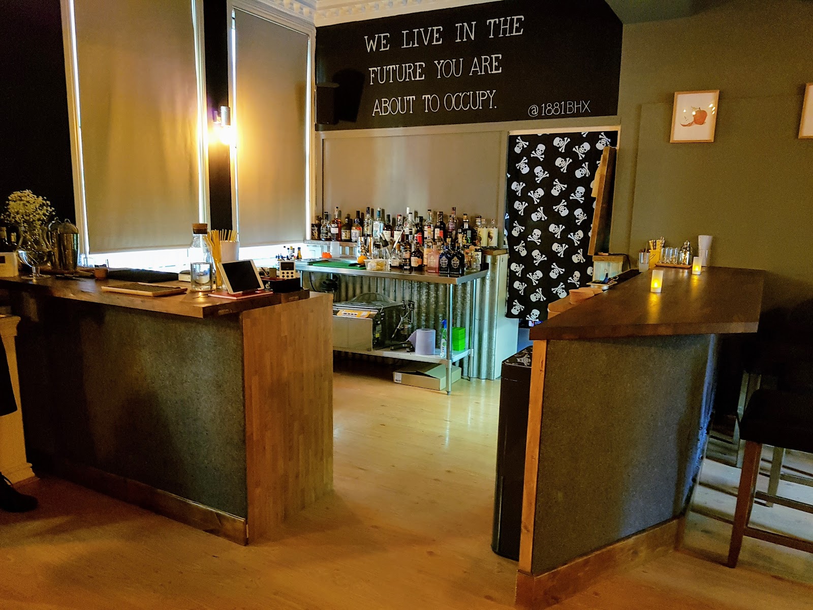 18/81 Birmingham bar interior
