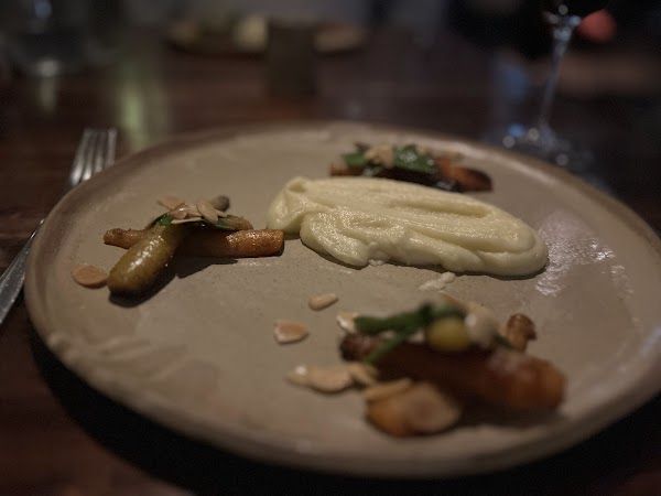 Leo Cocina y Cava Bar