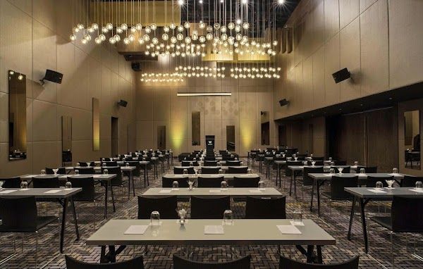 Veritas Sky Bar at JW Marriott