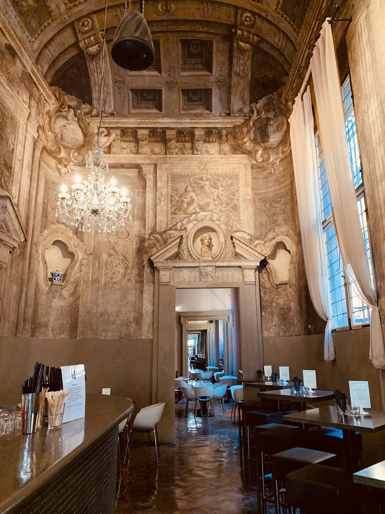 Le Stanze Bologna bar interior