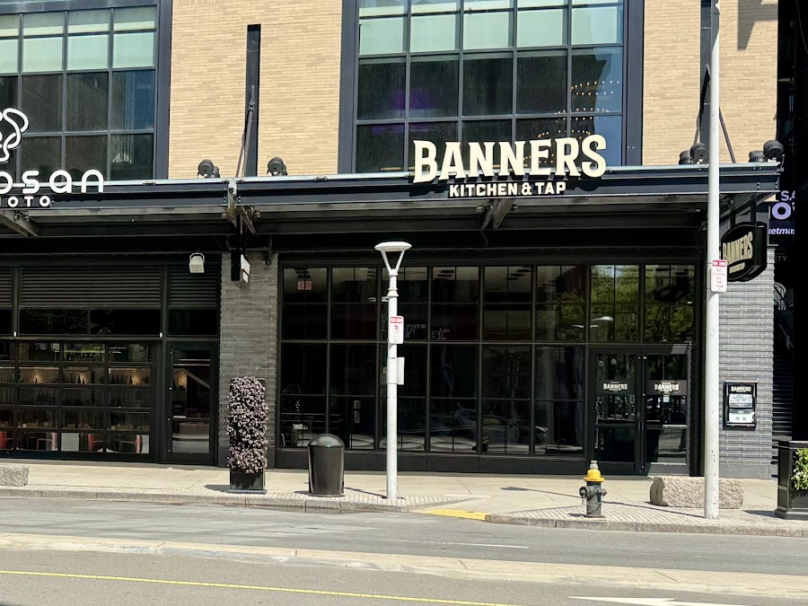 Banners Kitchen &amp; Tap, Boston