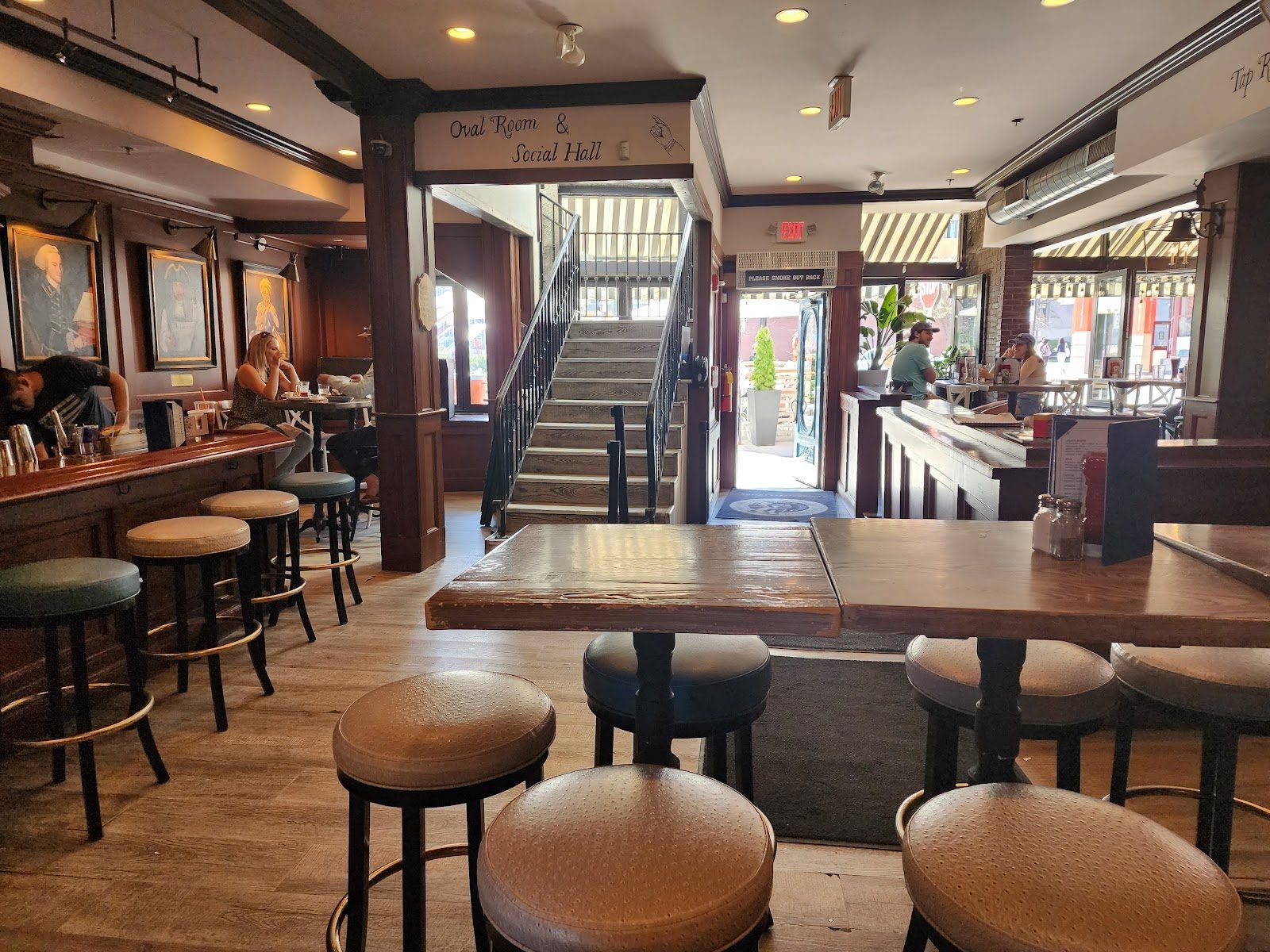 Bell in Hand Tavern