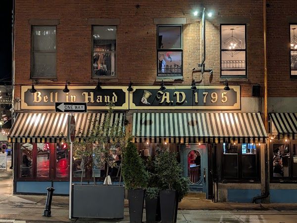 Comet Ping Pong / Comet Bar