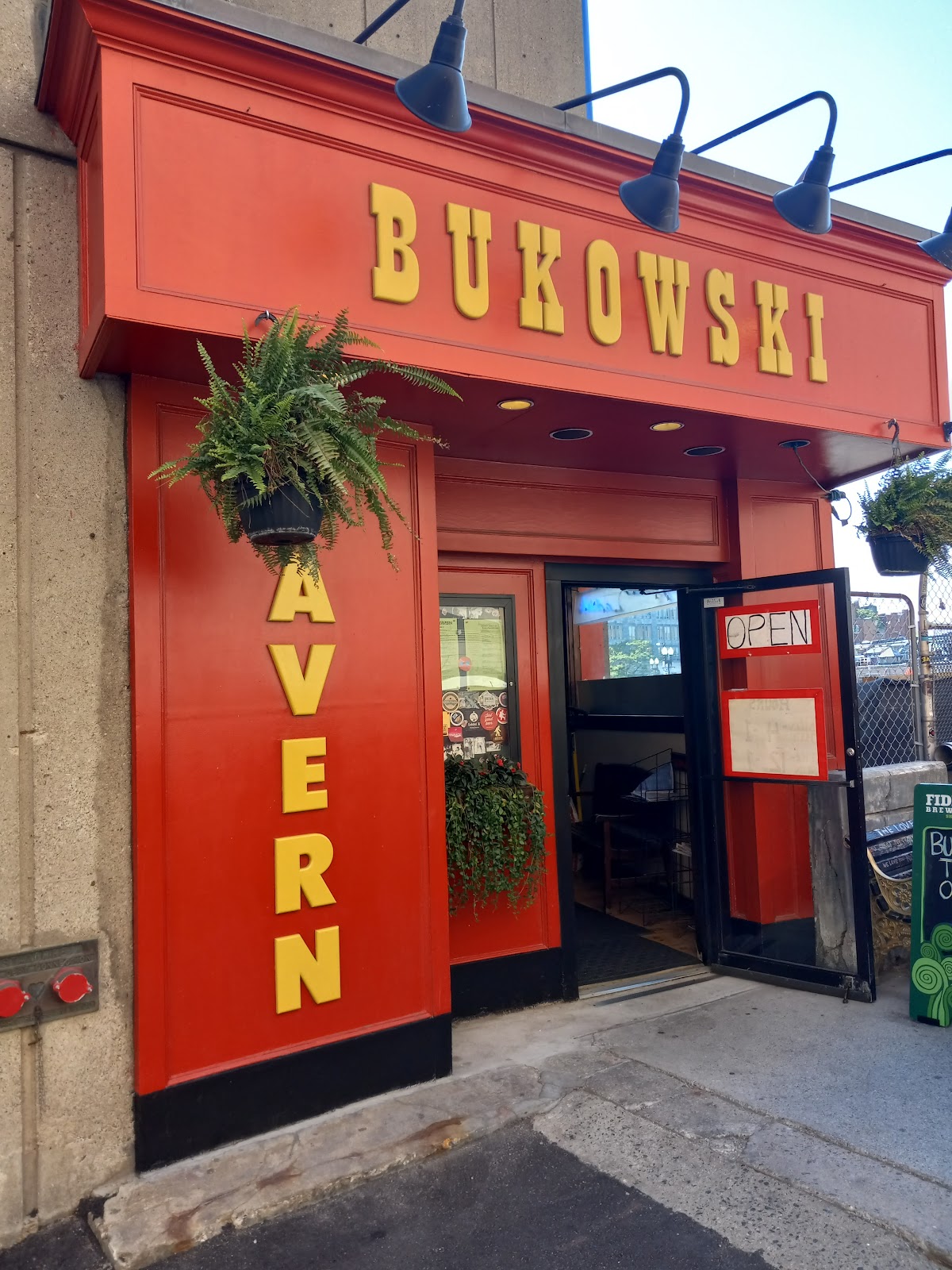 Bukowski Tavern, Boston