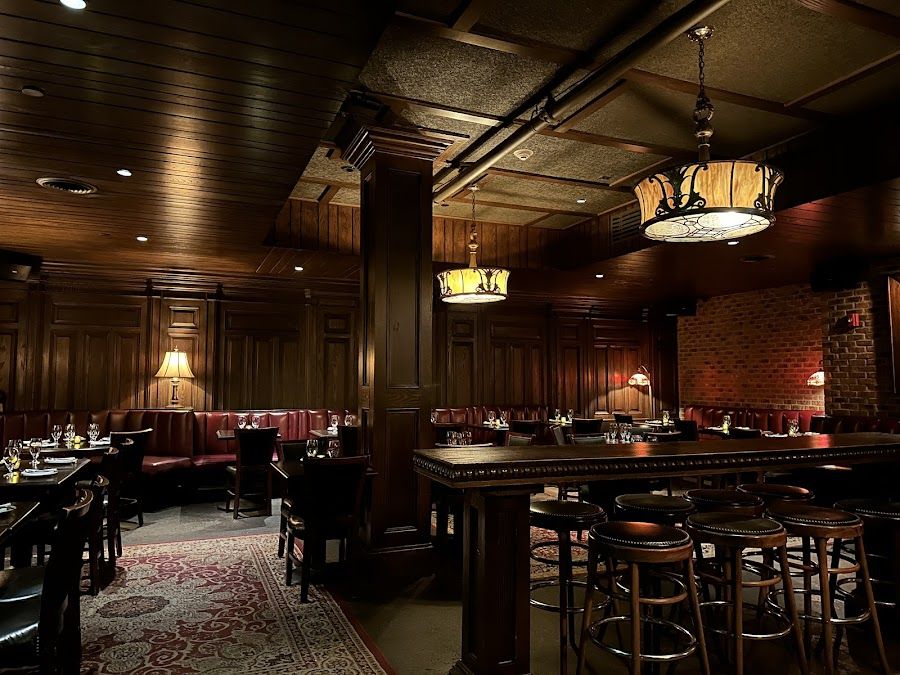 Saloon, Boston