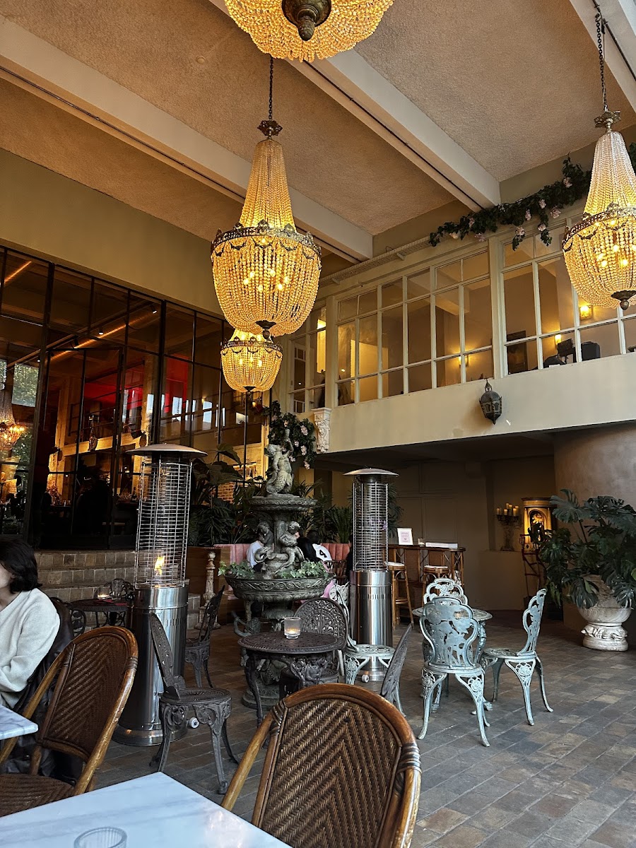 Brasserie Surréaliste, Brussels